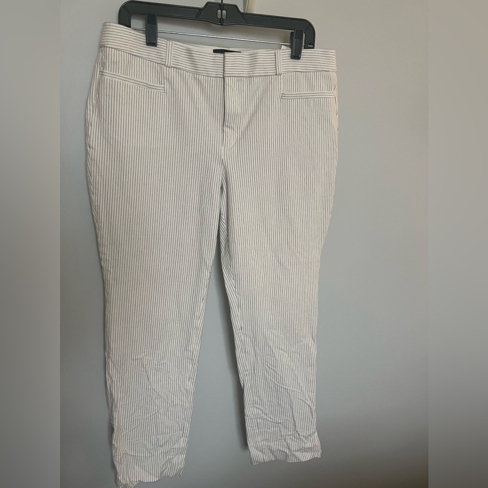 BANANA REPUBLIC SLOAN CURVY FIT ANKLE PANTS Women’s 14 White  & Black Pinstripes